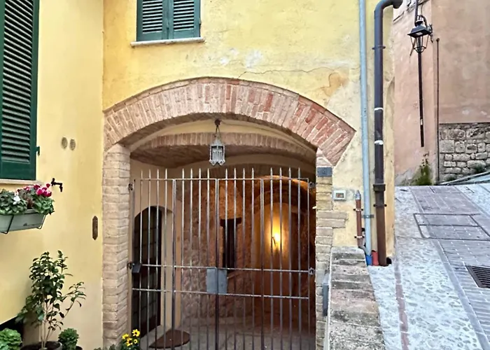 Casa Montebello Centro Apartment *